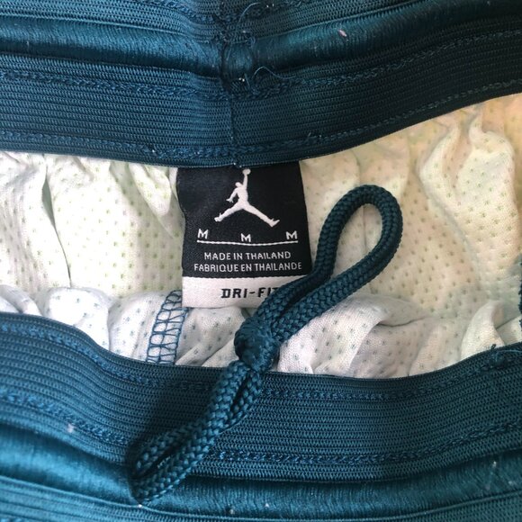 Nike Jordan Shorts Mens Medium Green Dazzle Shiny Basketball Baggy Pockets 10" - Picture 3 of 10